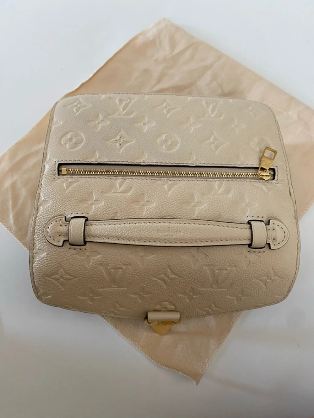 Louis Vuitton east west Metis - Picture 4 of 17